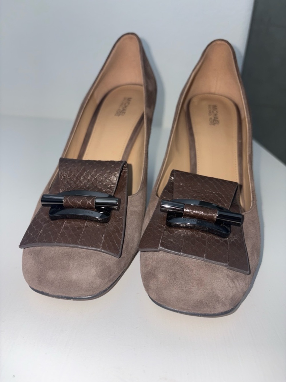 Michael Kors Gloria Kiltie Pump Shoes Chocolate Brown Suede Women’s 9 - Picture 8 of 11